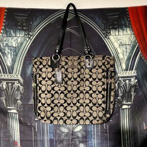 Coach Gallery Signature Tote Bag Women's Beige Leather Trim Shoulder Handbag